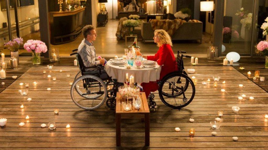 “Tutti in piedi” al Cinema Sociale